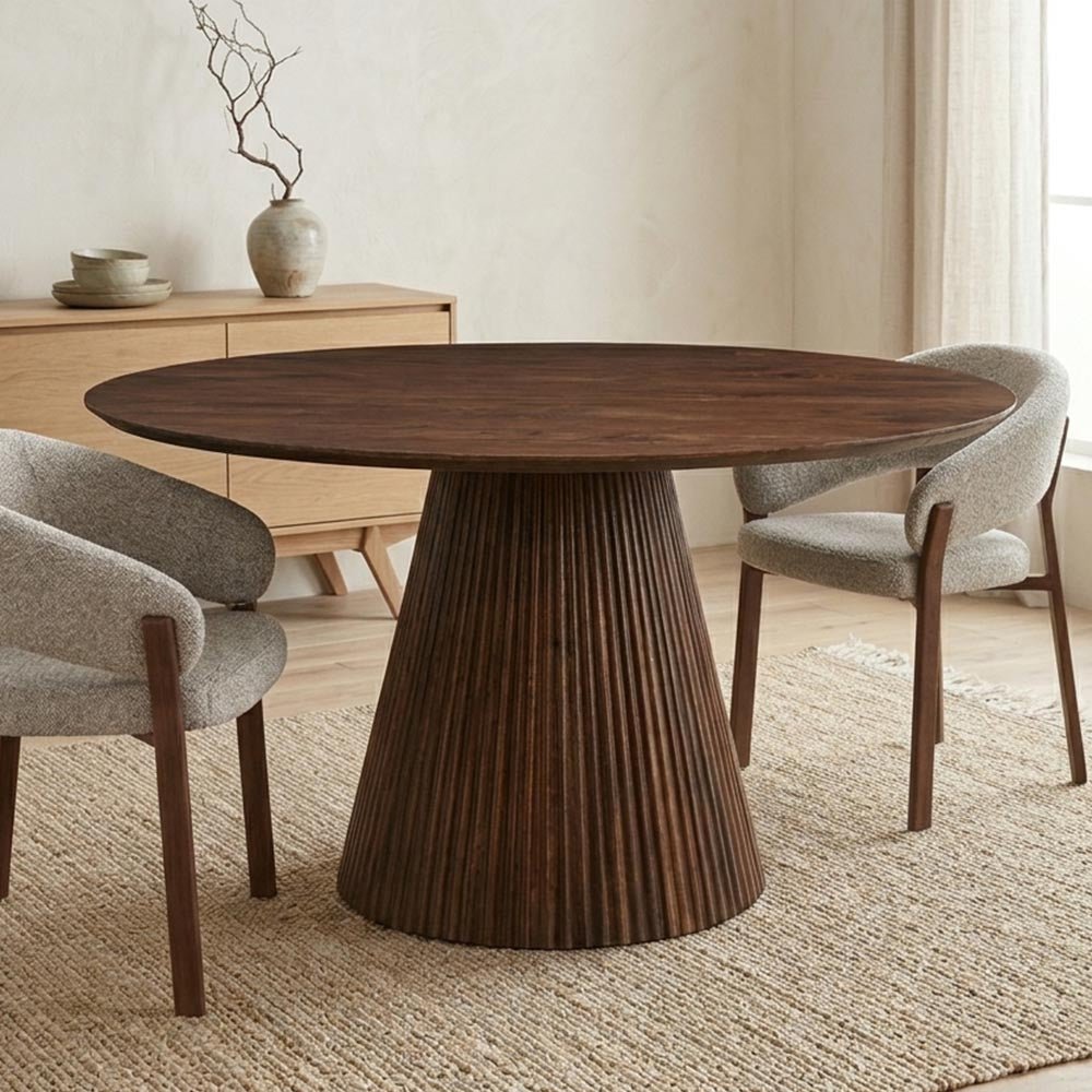 Donkerbruine ronde eettafel van mangohout Japandi