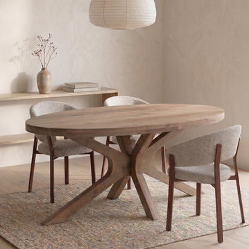 Lichtbruine ovale eettafel van mangohout