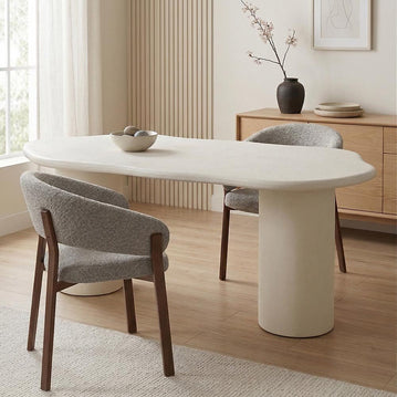 Organische eettafel van microcement