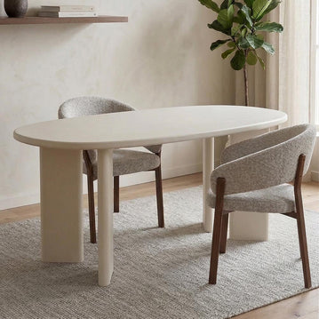 Organische witte eettafel van microcement