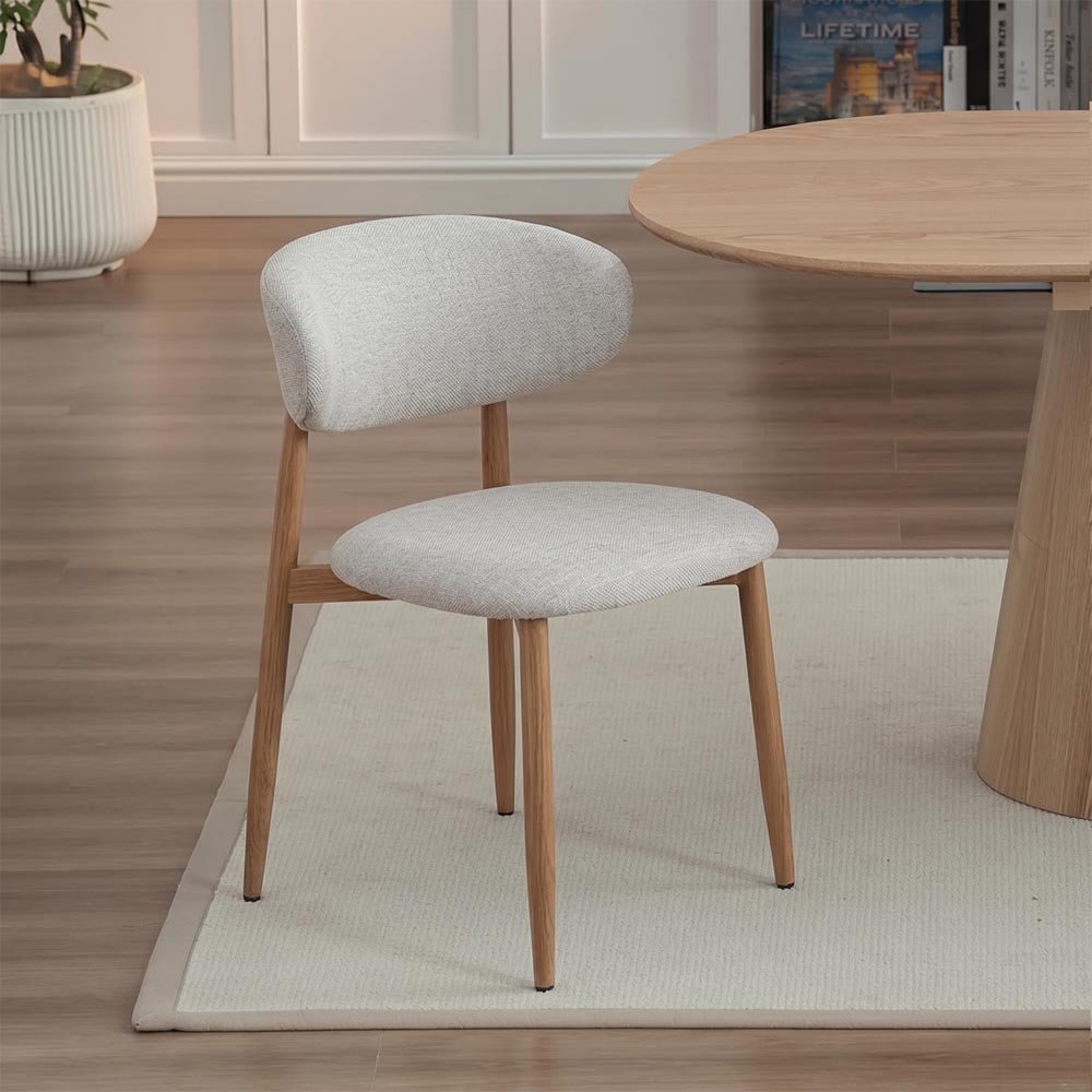 Eetkamerstoel Japandi Kio Beige met eik onderstel Mahom