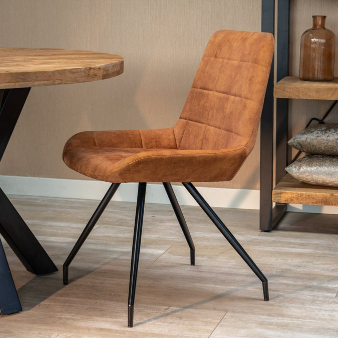 Eetkamerstoel Toulouse Cognac met zwart onderstel Mahom