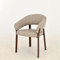 Eetkamerstoel Orbetello Zand met bruin onderstel Mahom