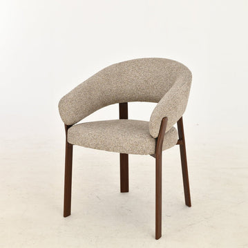 Eetkamerstoel Orbetello Zand met bruin onderstel Mahom