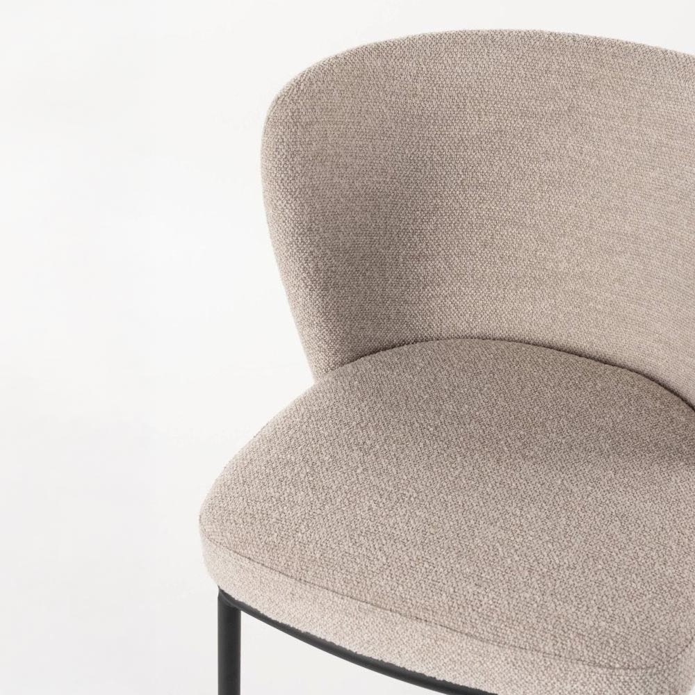 Eetkamerstoel beige met zwart onderstel
